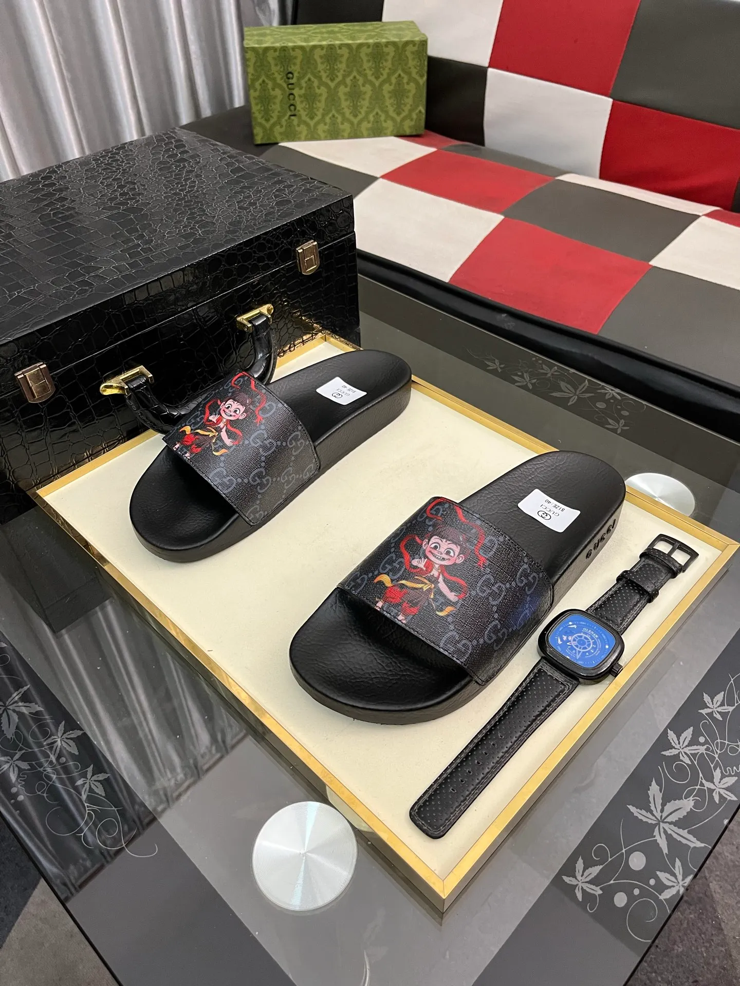 Men's Men's Shoes💰220⌚️⌚️ＧＵＣＣＩ.Gucci.Official website 1:1 popular slippers on sale! Original original material 🩴 SIZE: 38-46 (45.46 non-refundable)